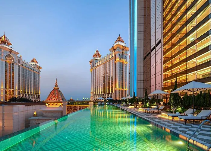 Raffles At Galaxy Hotel *